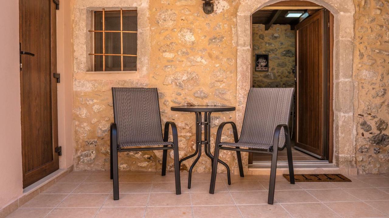 Nivritos Traditional Homes Exterior photo